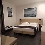 Western Dei Mille 3* Неаполь
