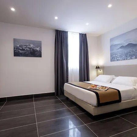 Western Dei Mille 3* Naples