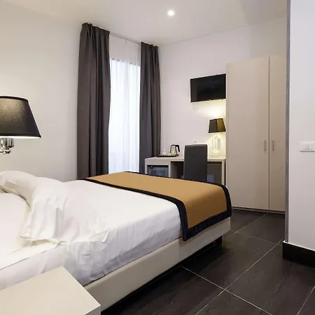 Western Dei Mille 3* Naples