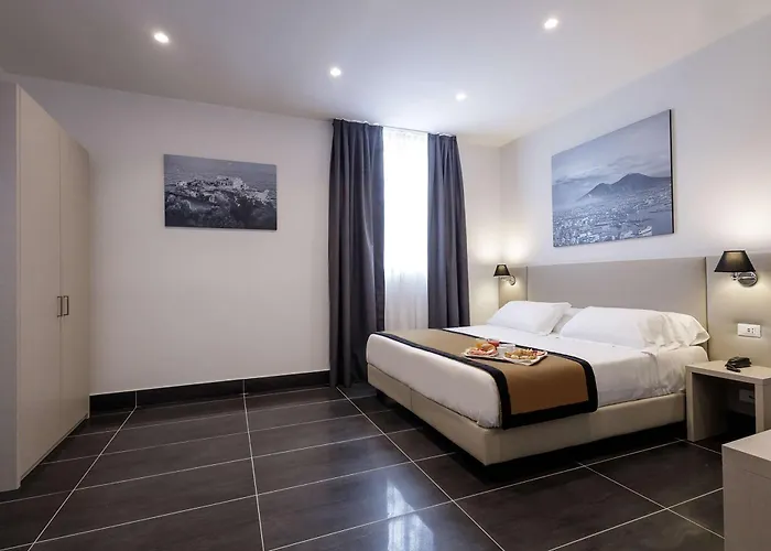 Western Dei Mille 3* Naples